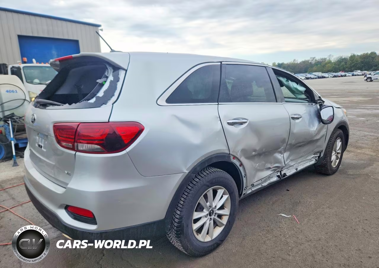 2019 Kia Sorento Lx V6 VIN:5XYPGDA58KG446891 - 3