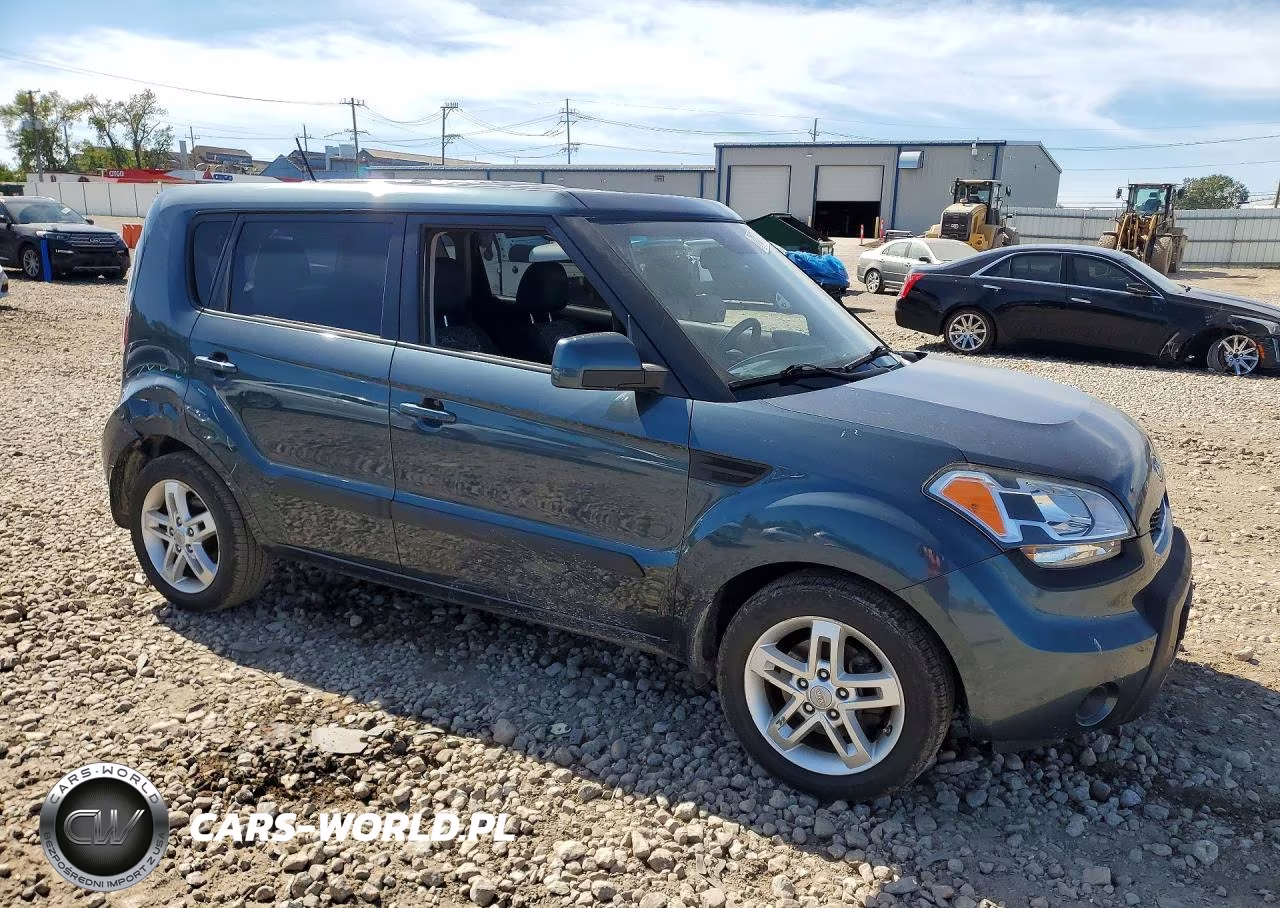 2011 Kia Soul + VIN:KNDJT2A24B7228973 - 4