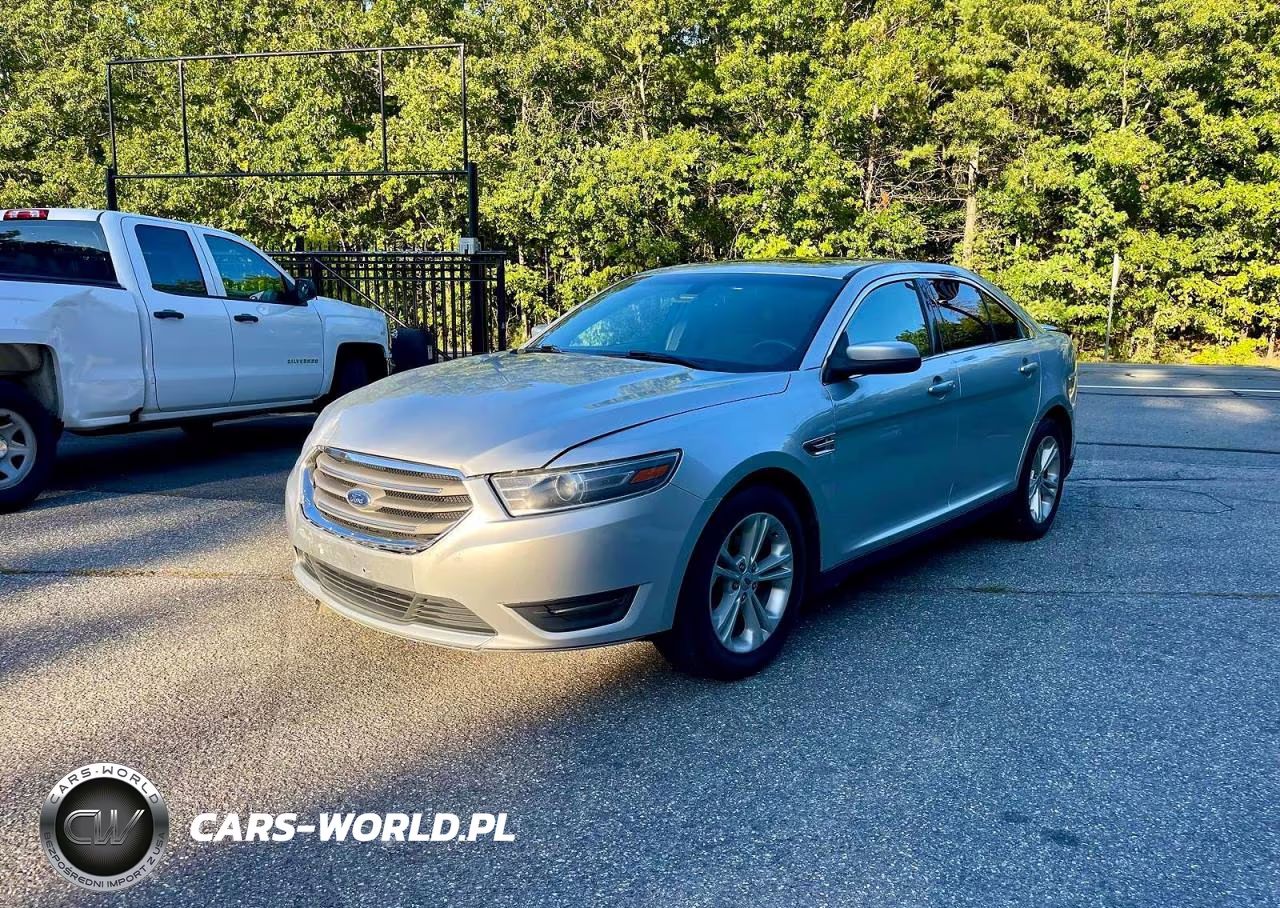 2018 Ford Taurus Sel