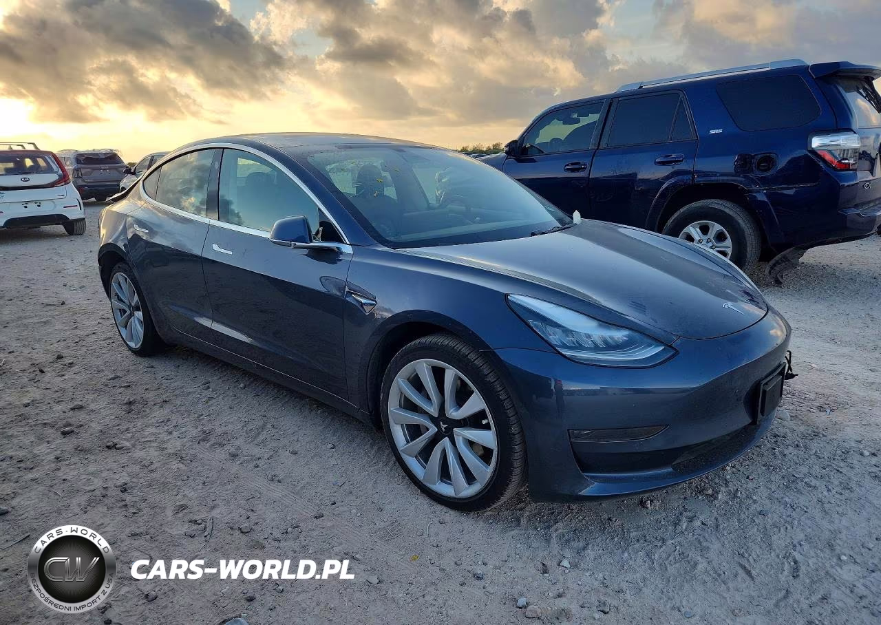 2020 Tesla Model 3 VIN:5YJ3E1EA6LF660944 - 4