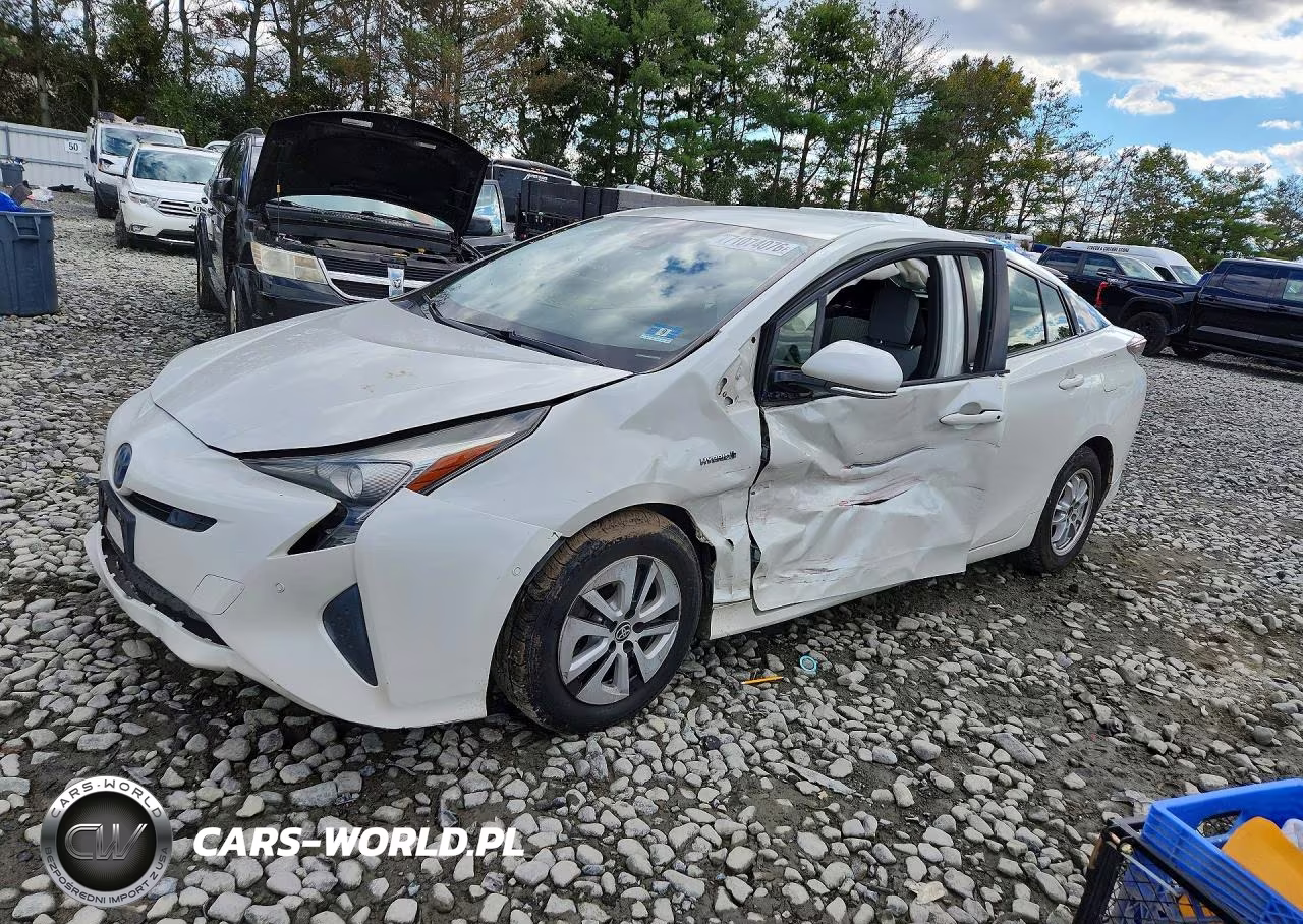 2018 Toyota Prius Three – zdjęcie 1 z 12