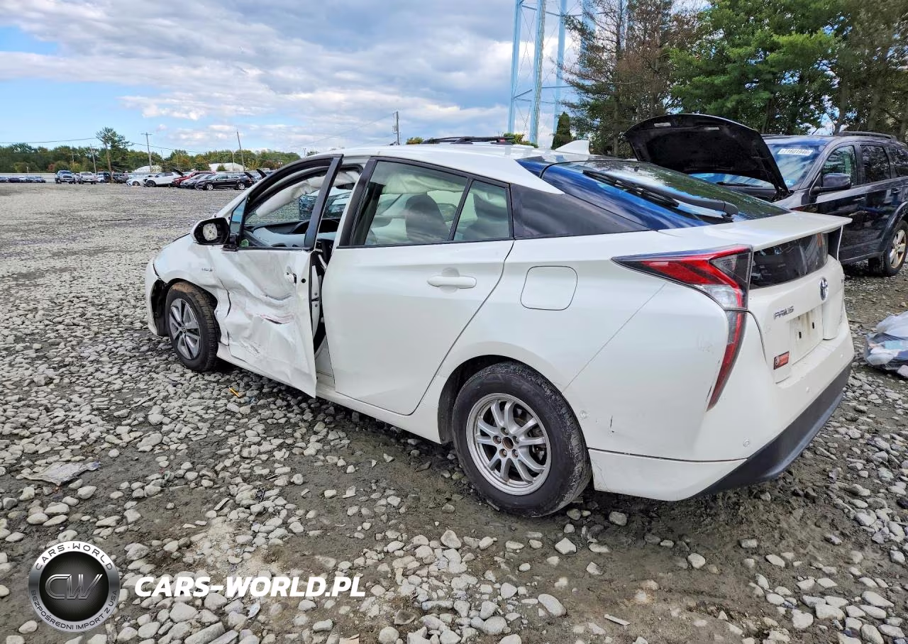 2018 Toyota Prius Three VIN:JTDKARFU5J3067830 - 2