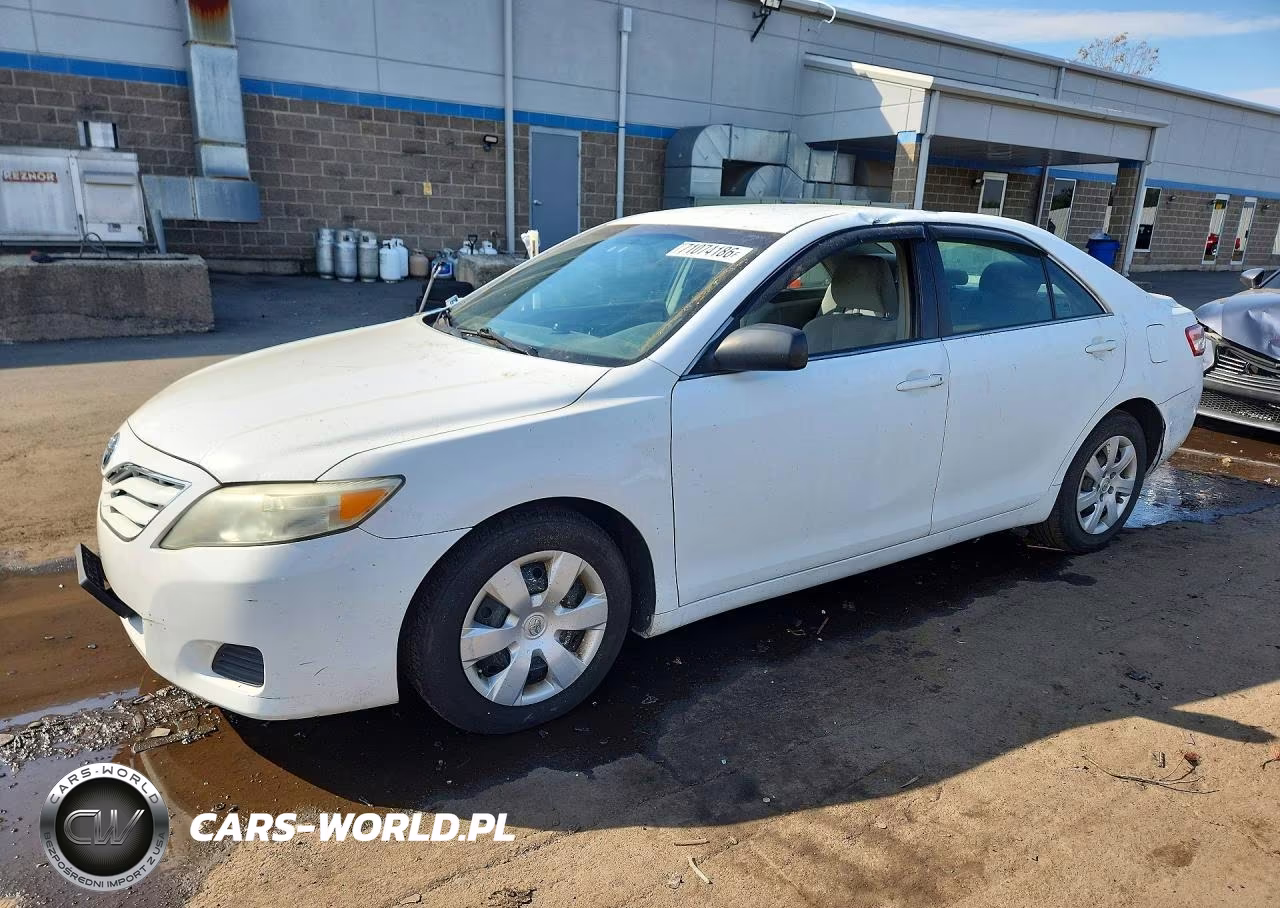 2010 Toyota Camry Le VIN:4T1BF3EK3AU532383 - 1