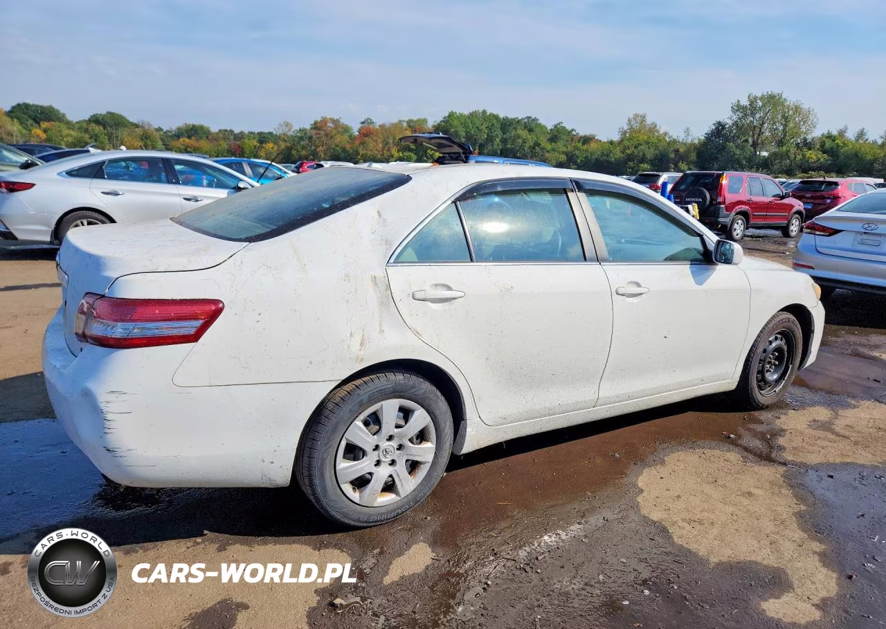 2010 Toyota Camry Le VIN:4T1BF3EK3AU532383 - 3
