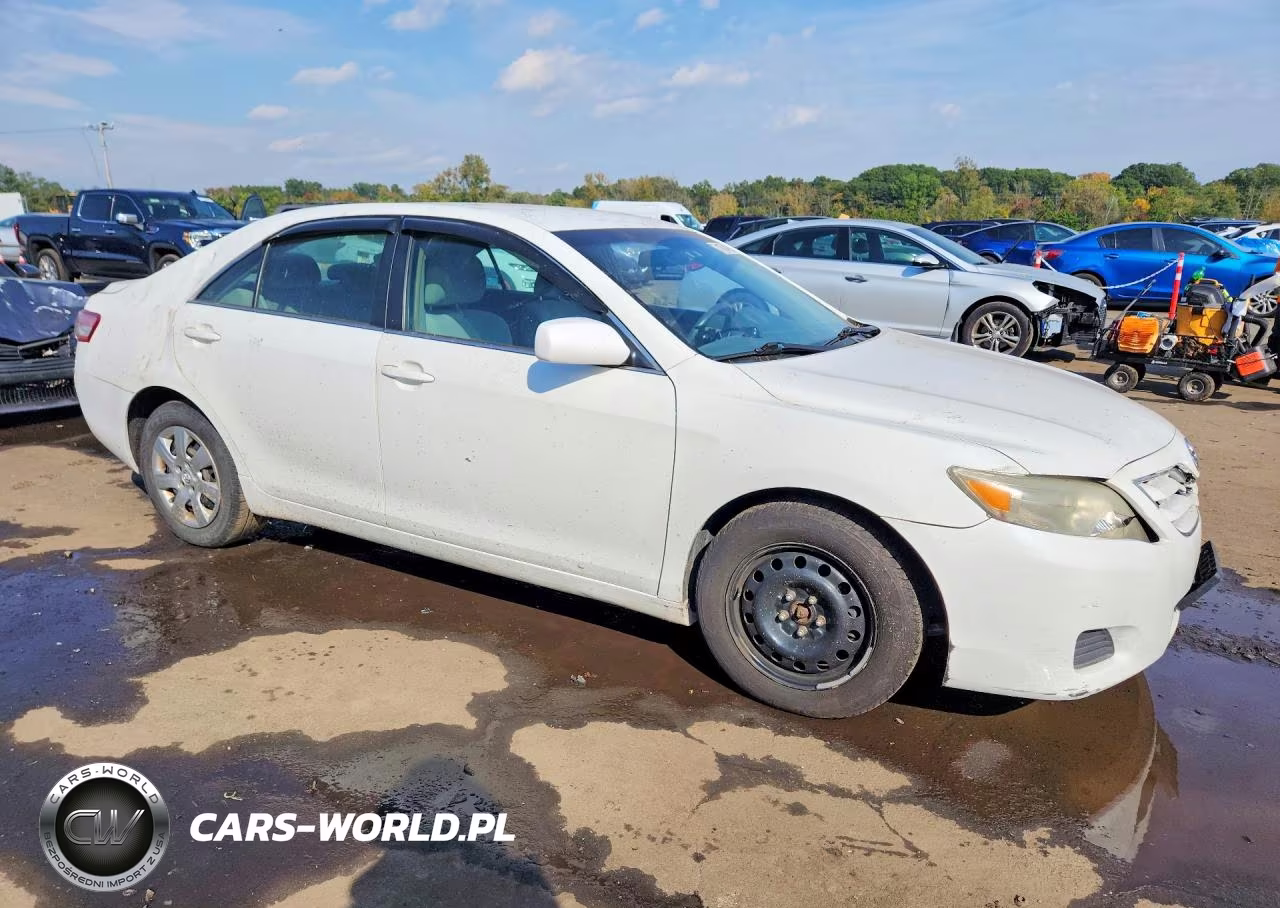 2010 Toyota Camry Le VIN:4T1BF3EK3AU532383 - 4