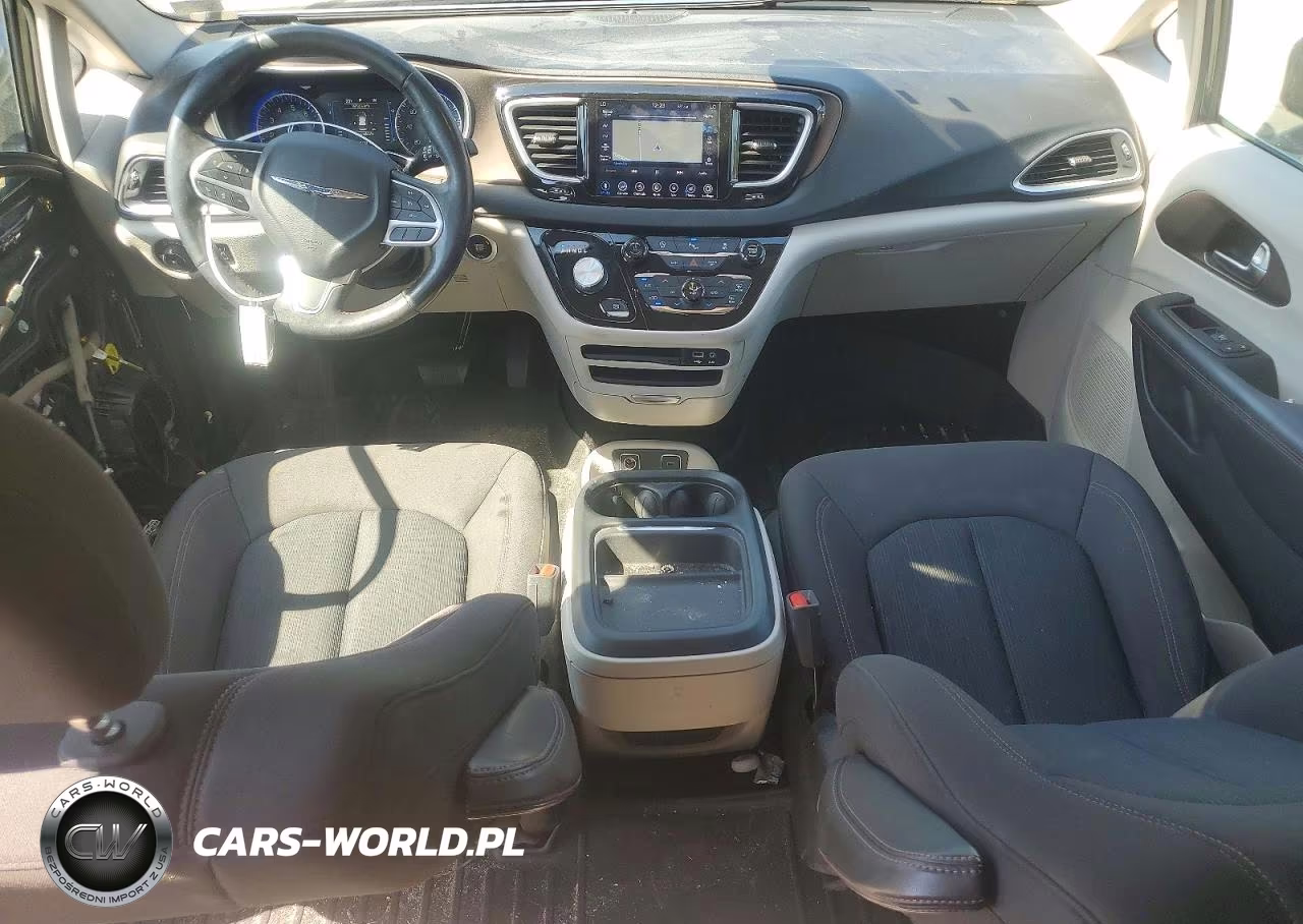 2019 Chrysler Pacifica Touring Plus VIN:2C4RC1FG2KR738061 - 8