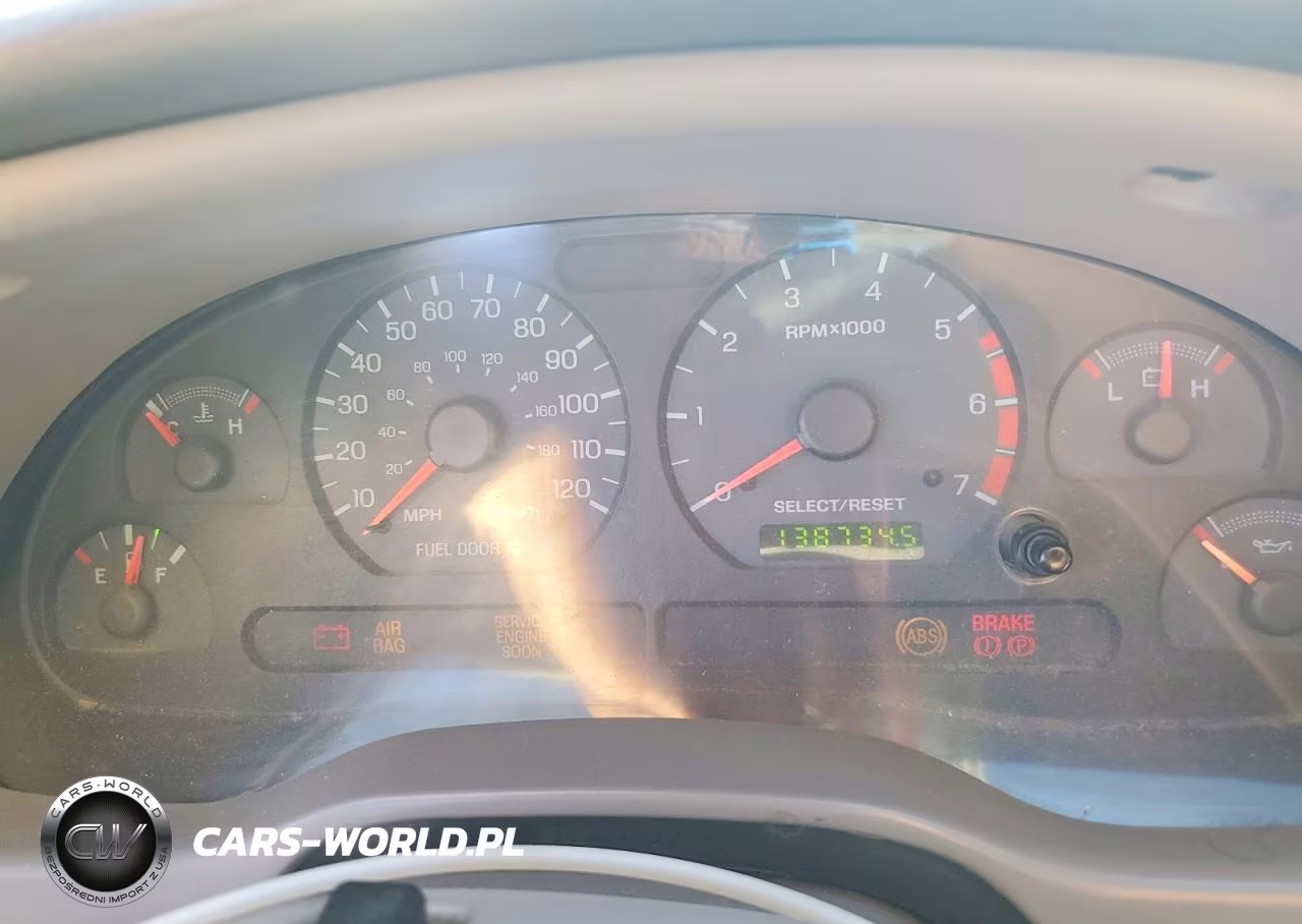 2004 Ford Mustang VIN:1FAFP40634F216404 - 9