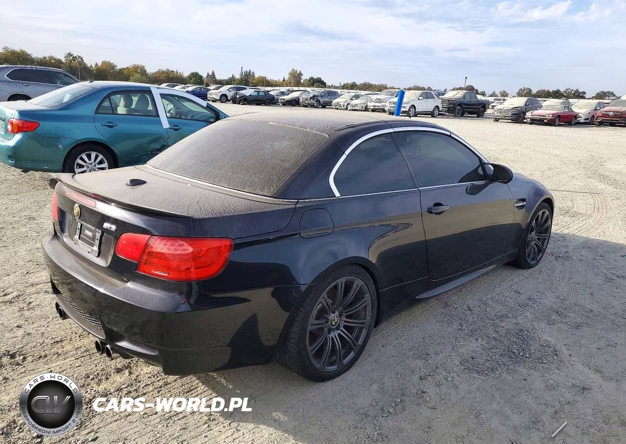 2011 BMW M3 VIN:WBSDX9C59BE784024 - 3