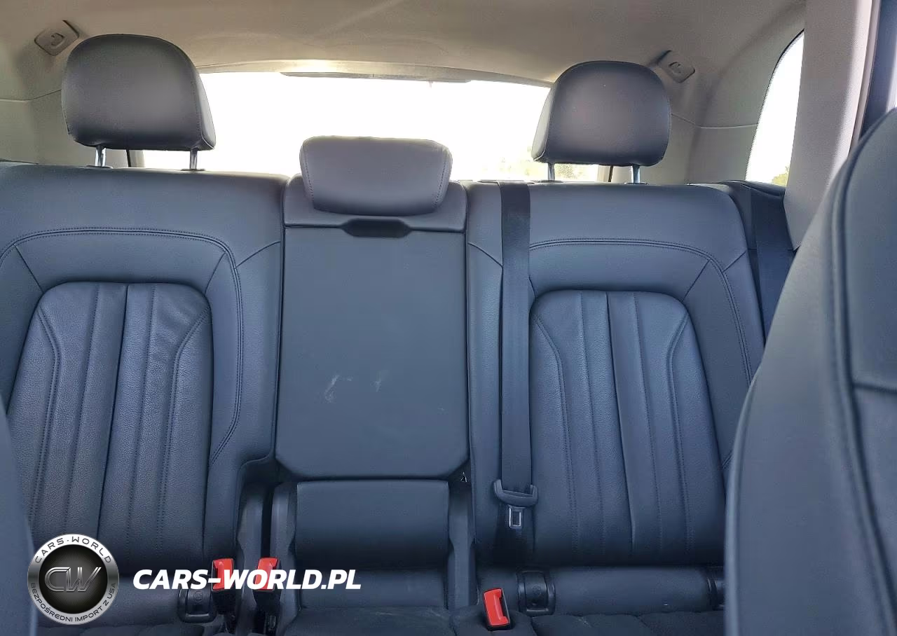 2018 Audi Q5 Premium VIN:WA1ANAFY7J2003101 - 10