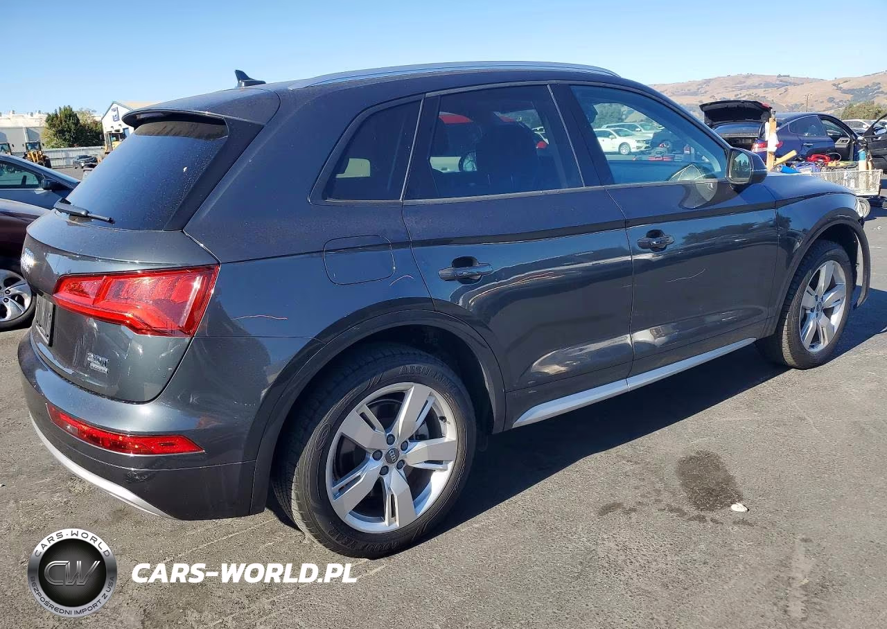 2018 Audi Q5 Premium VIN:WA1ANAFY7J2003101 - 3