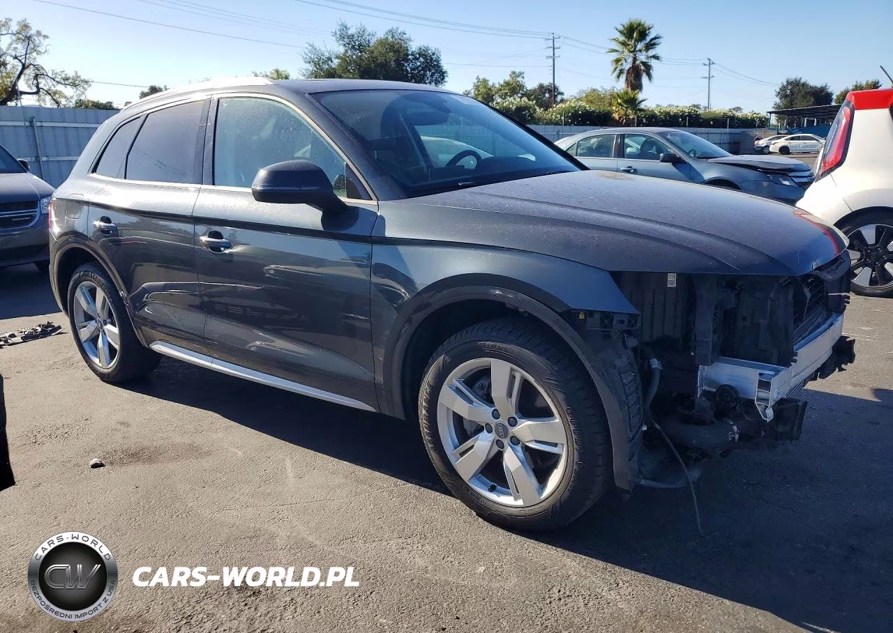 2018 Audi Q5 Premium VIN:WA1ANAFY7J2003101 - 4