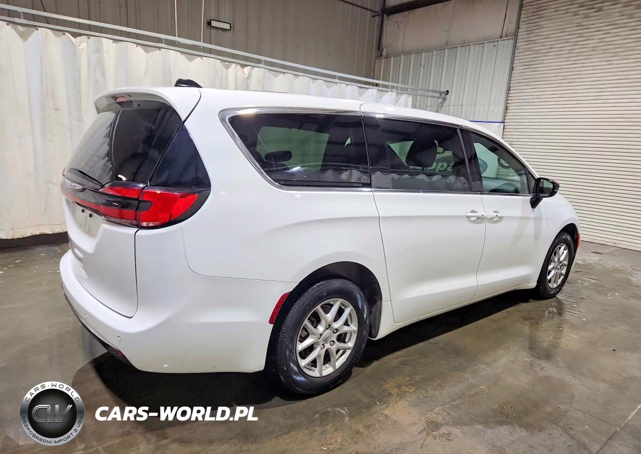 2025 Chrysler Pacifica Select VIN:2C4RC1BG1SR507495 - 3