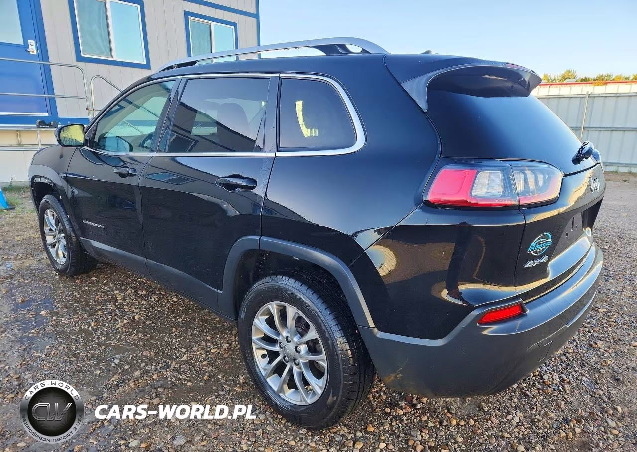 2019 Jeep Cherokee Latitude Plus VIN:1C4PJMLB9KD181899 - 2