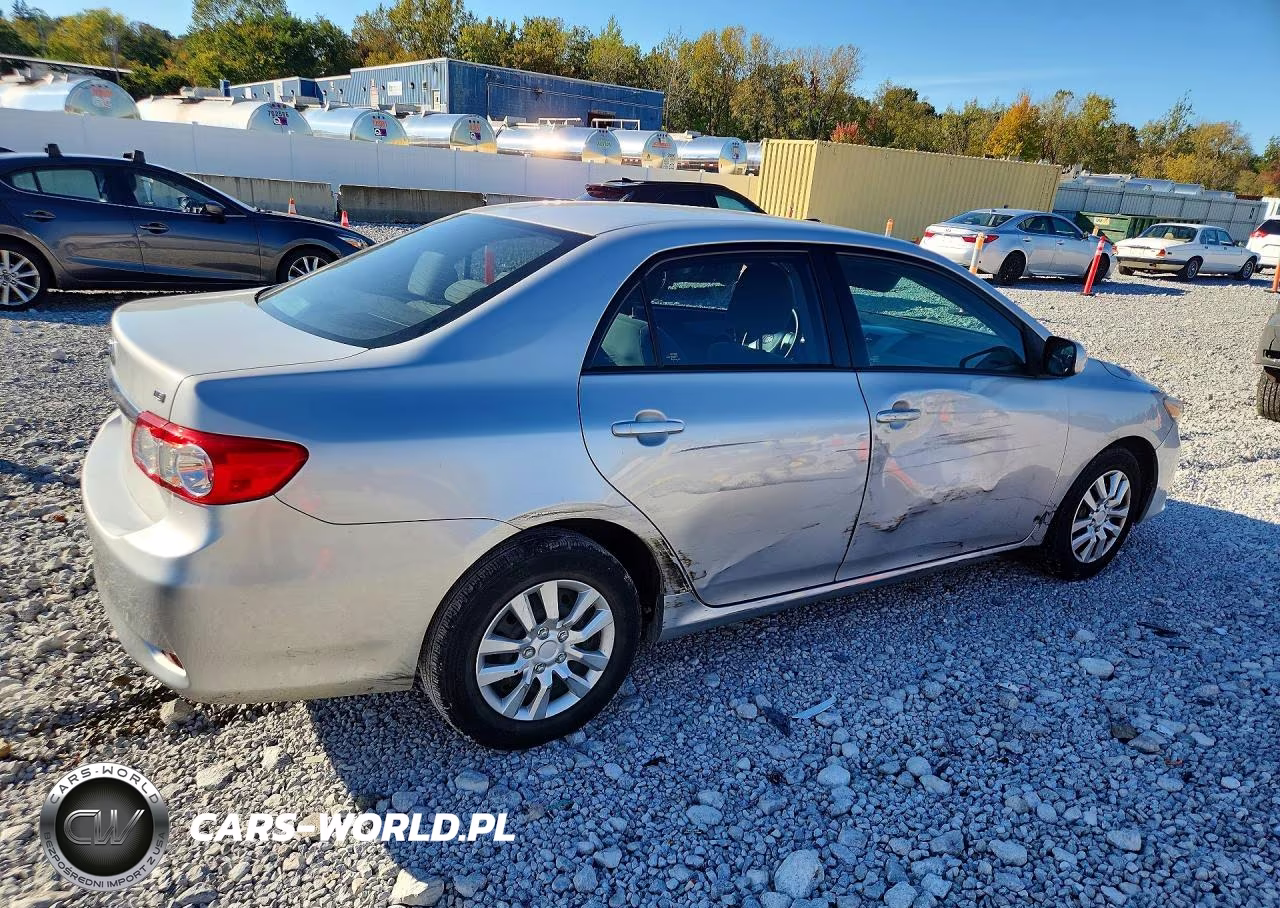 2011 Toyota Corolla Le VIN:2T1BU4EE2BC713757 - 3