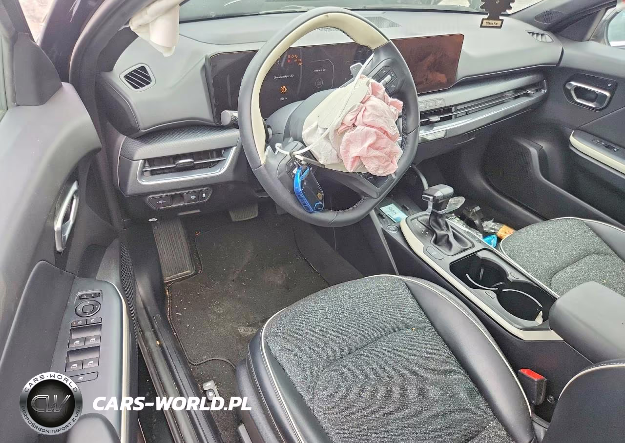 2025 Kia K4 Gt Line VIN:3KPFW4DE3SE159837 - 8
