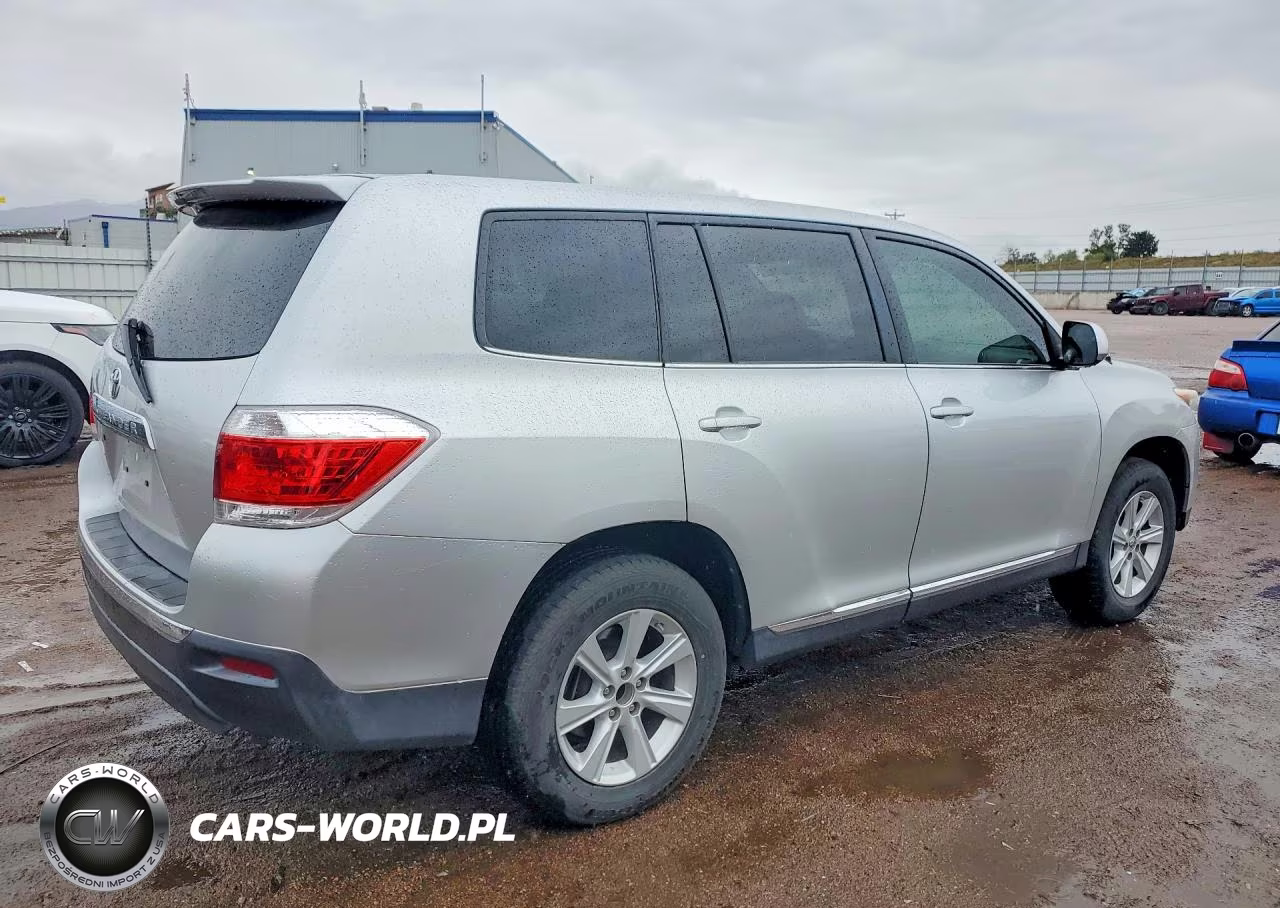 2011 Toyota Highlander Base VIN:5TDZK3EH8BS026704 - 3