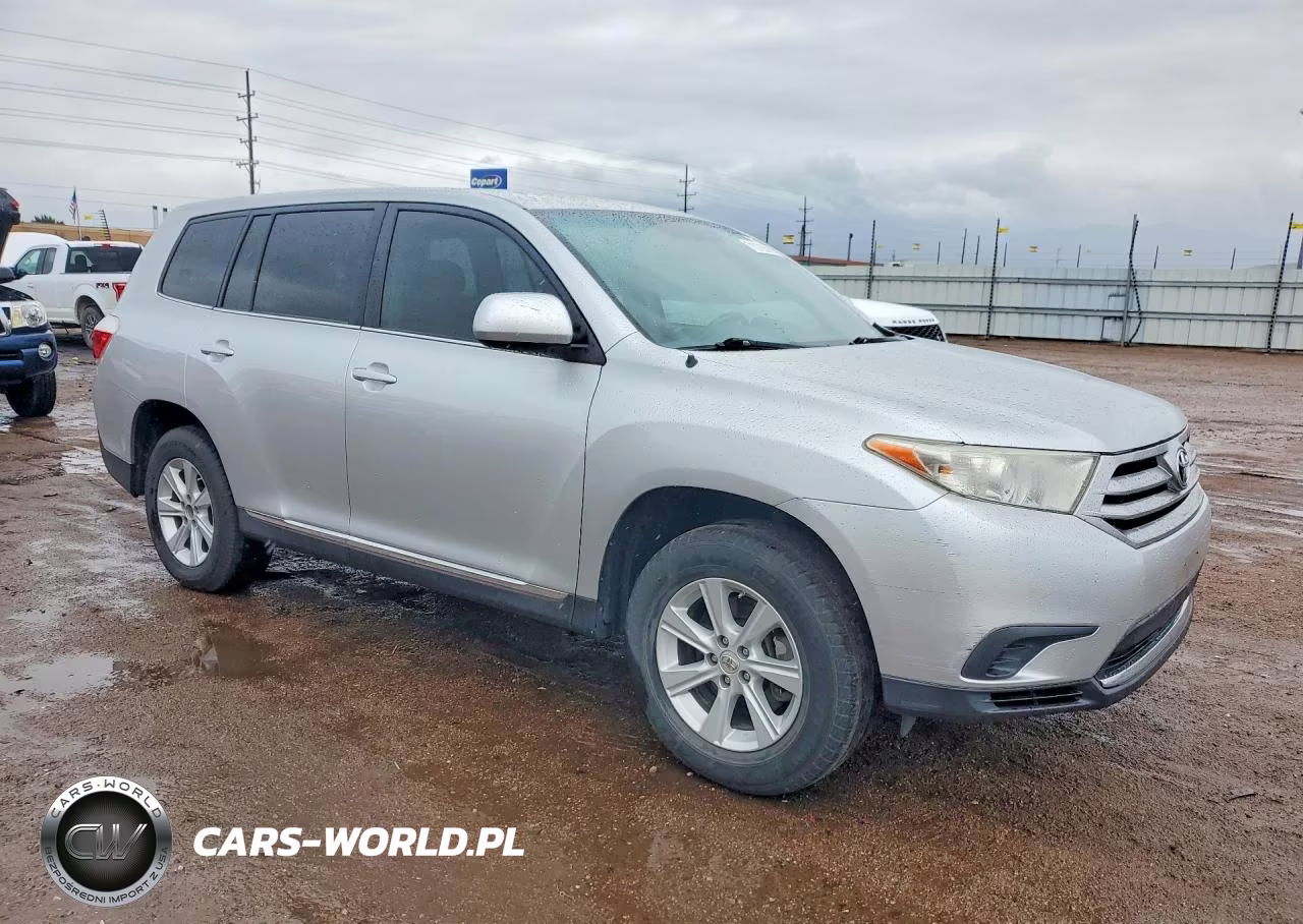 2011 Toyota Highlander Base VIN:5TDZK3EH8BS026704 - 4
