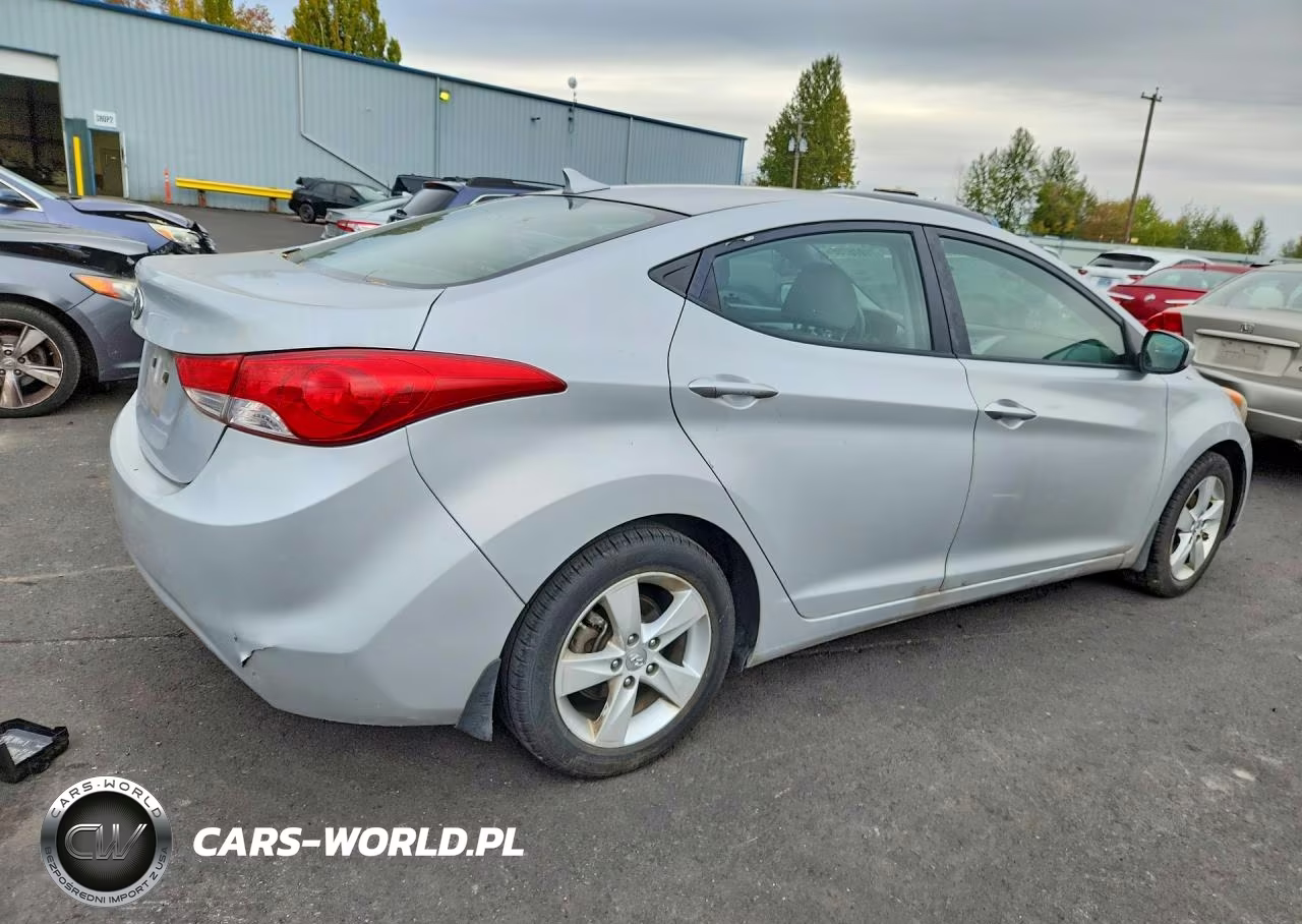 2013 Hyundai Elantra Gls VIN:KMHDH4AE2DU965917 - 3