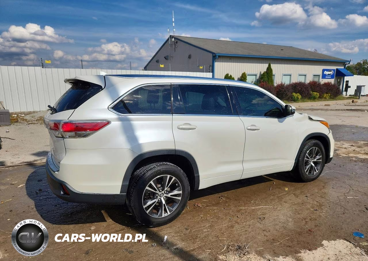 2016 Toyota Highlander Xle VIN:5TDKKRFH6GS173825 - 3