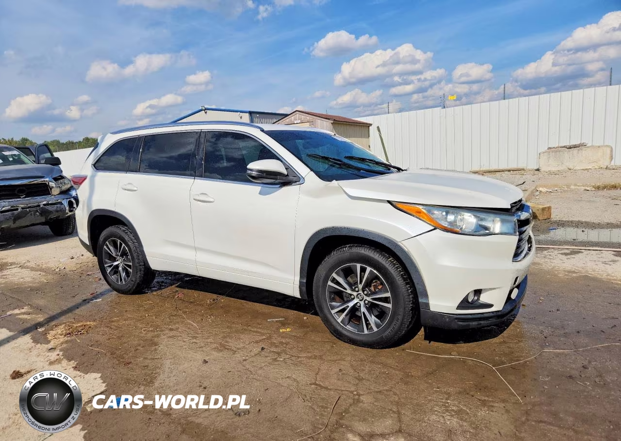 2016 Toyota Highlander Xle VIN:5TDKKRFH6GS173825 - 4