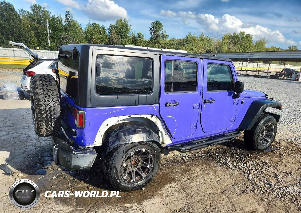 2016 Jeep Wrangler Unlimited Rubicon VIN:1C4BJWFG7GL157630 - 3