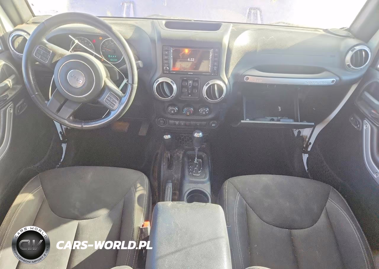 2016 Jeep Wrangler Unlimited Rubicon VIN:1C4BJWFG7GL157630 - 8