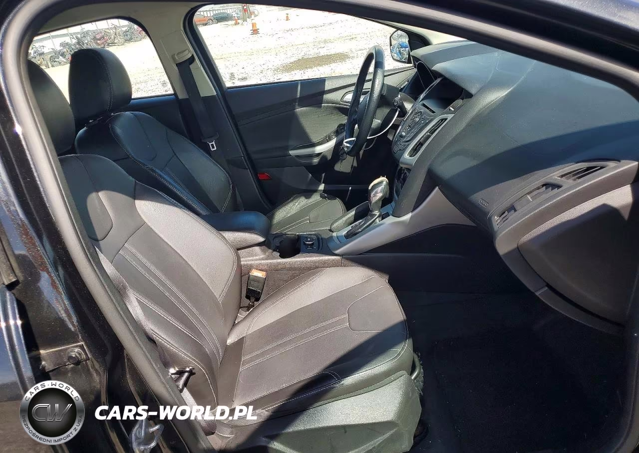 2014 Ford Focus Se VIN:1FADP3K2XEL347876 - 5