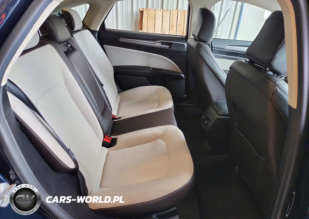 2020 Ford Fusion Se VIN:3FA6P0HD6LR105794 - 10