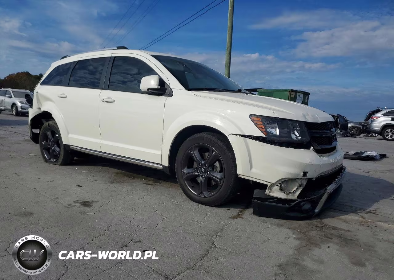 2020 Dodge Journey Crossroad VIN:3C4PDCGB4LT225556 - 4