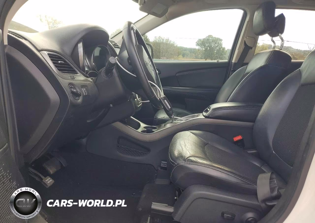 2020 Dodge Journey Crossroad VIN:3C4PDCGB4LT225556 - 7