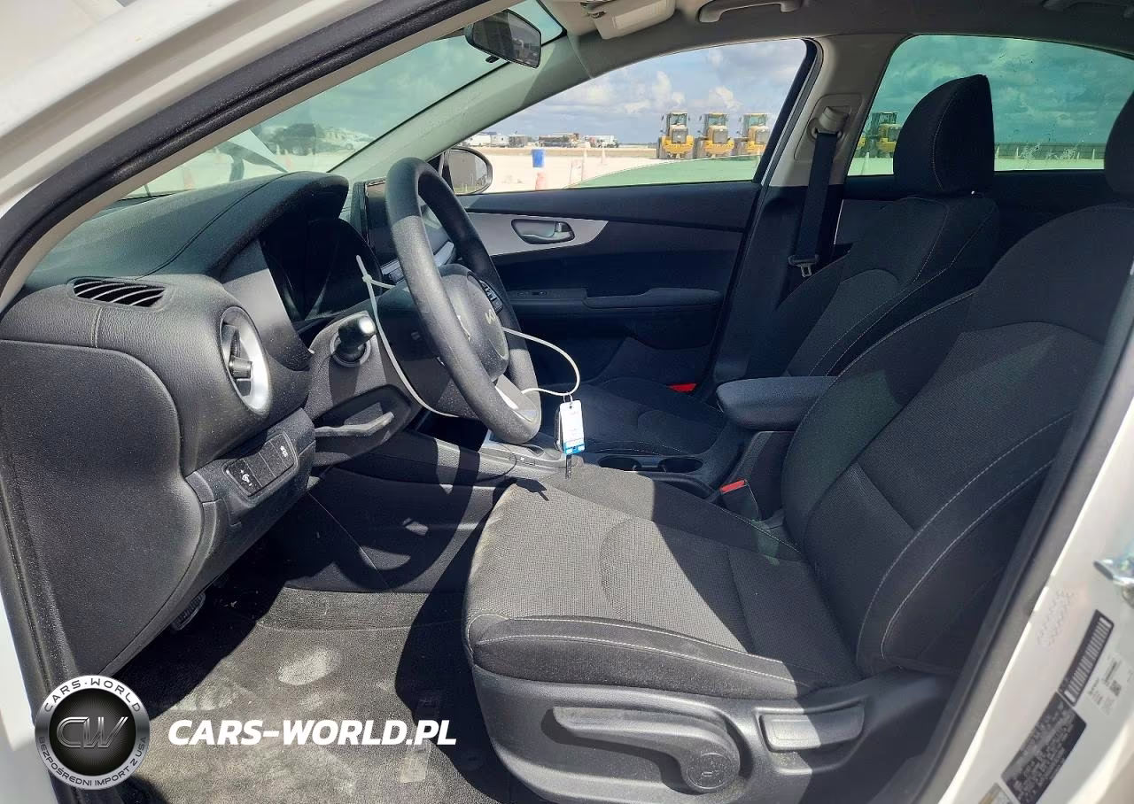 2024 Kia Forte Lxs VIN:3KPF24AD4RE826884 - 7