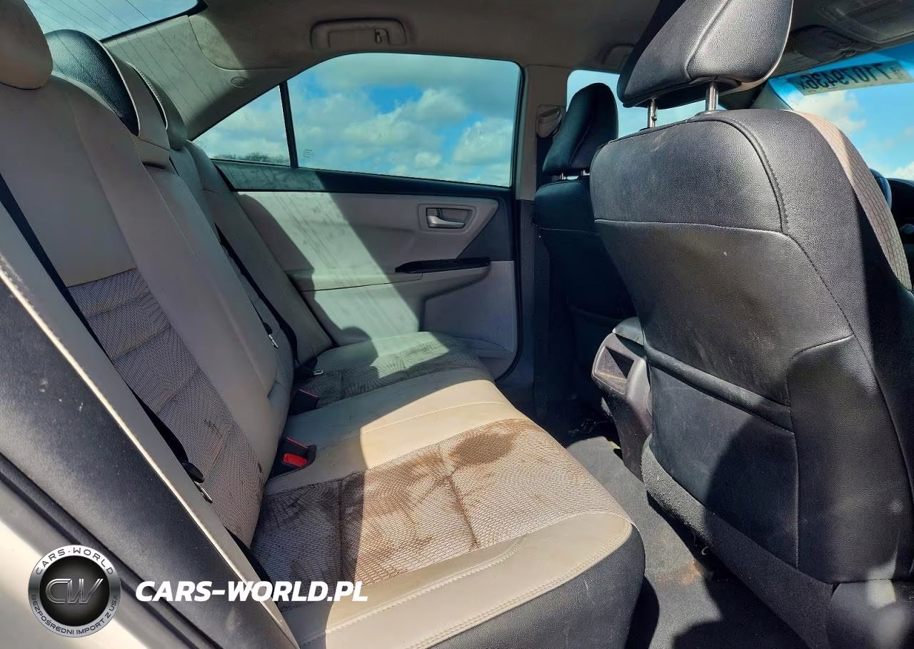 2017 Toyota Camry Se VIN:4T1BF1FK2HU339588 - 10