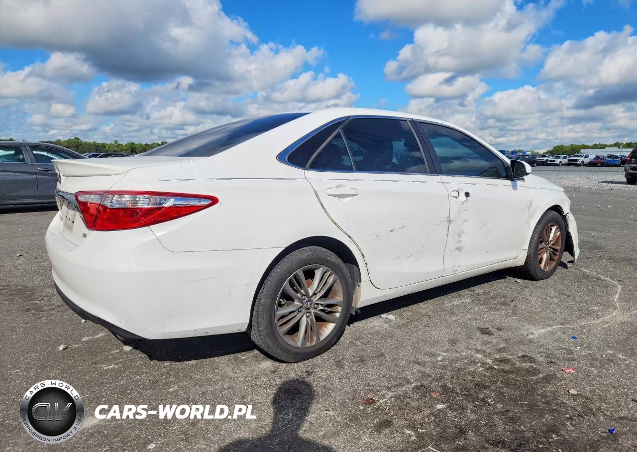 2017 Toyota Camry Se VIN:4T1BF1FK2HU339588 - 3
