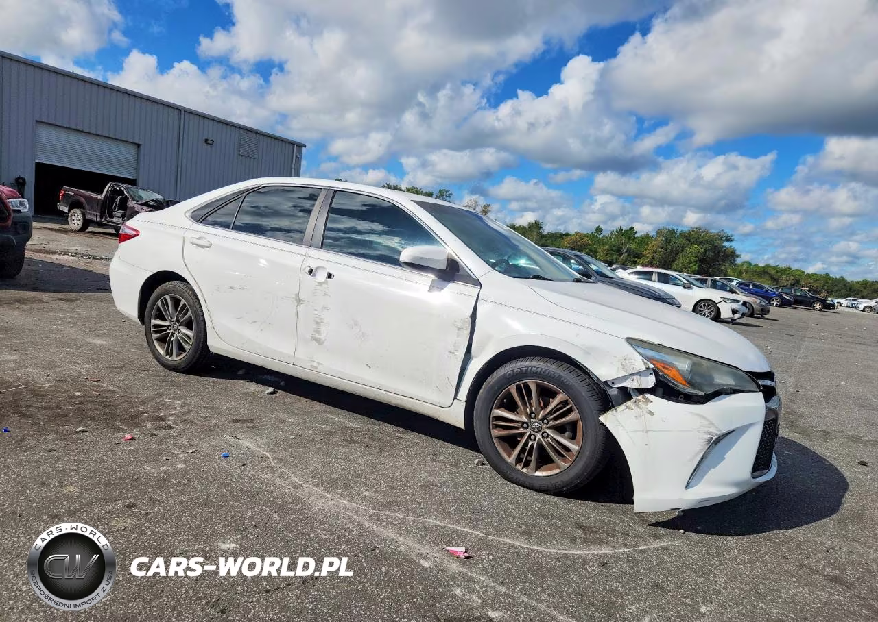 2017 Toyota Camry Se VIN:4T1BF1FK2HU339588 - 4