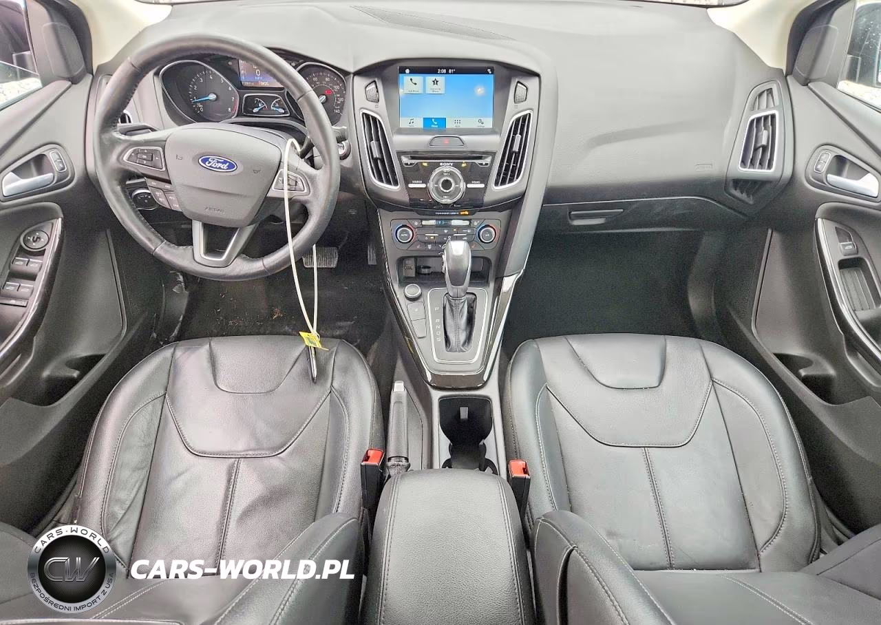 2018 Ford Focus Titanium VIN:1FADP3J26JL221686 - 8