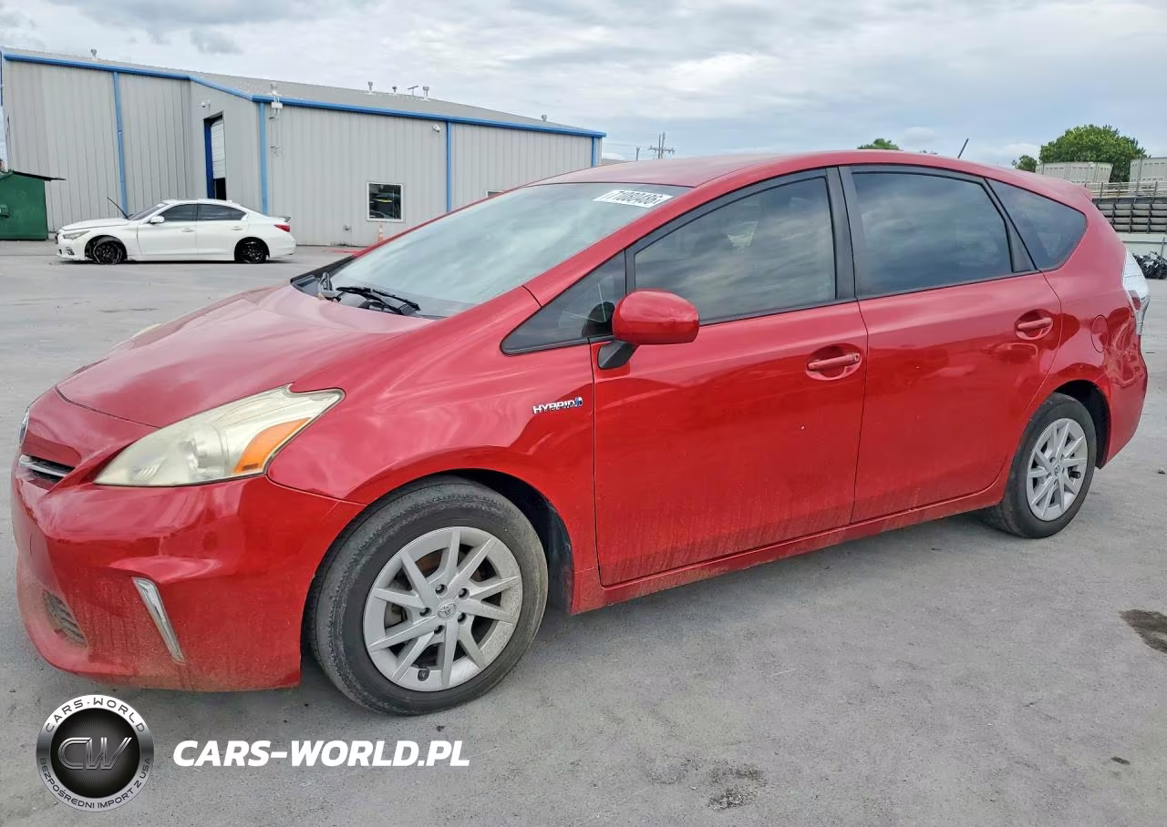 2014 Toyota Prius V Two – zdjęcie 1 z 12