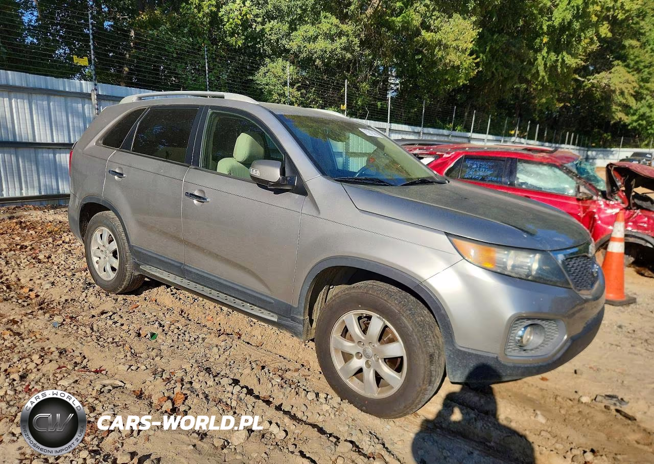 2012 Kia Sorento Lx VIN:5XYKT4A61CG285090 - 4