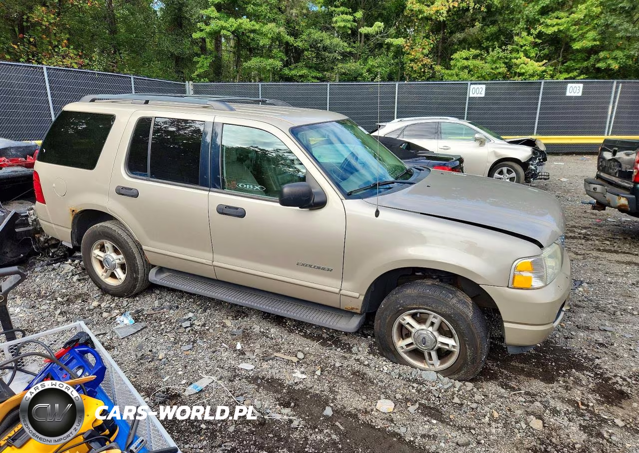 2004 Ford Explorer Xlt VIN:1FMZU73K04UA63708 - 4