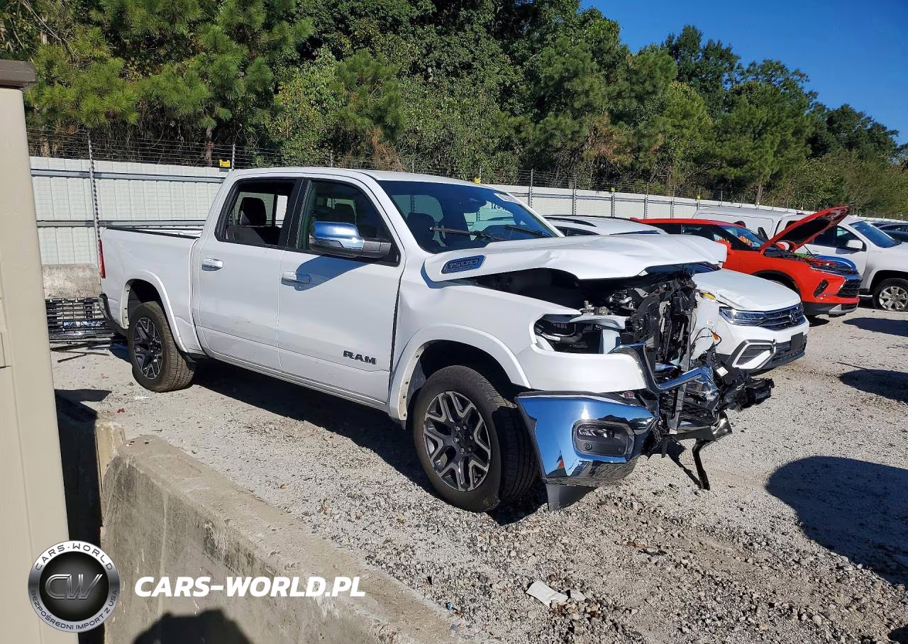 2026 Ram 1500 Laramie VIN:3C6SRFJP2T4175131 - 4