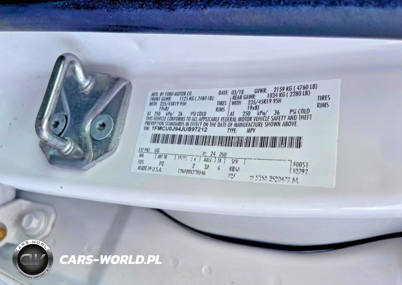 2018 Ford Escape Titanium VIN:1FMCU0J94JUB97212 - 10