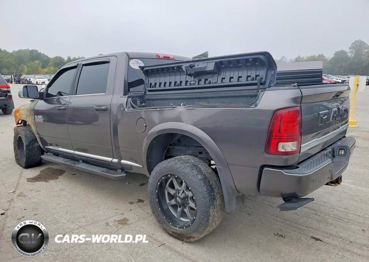 2018 Ram 2500 Longhorn VIN:3C6UR5GJ7JG109739 - 2