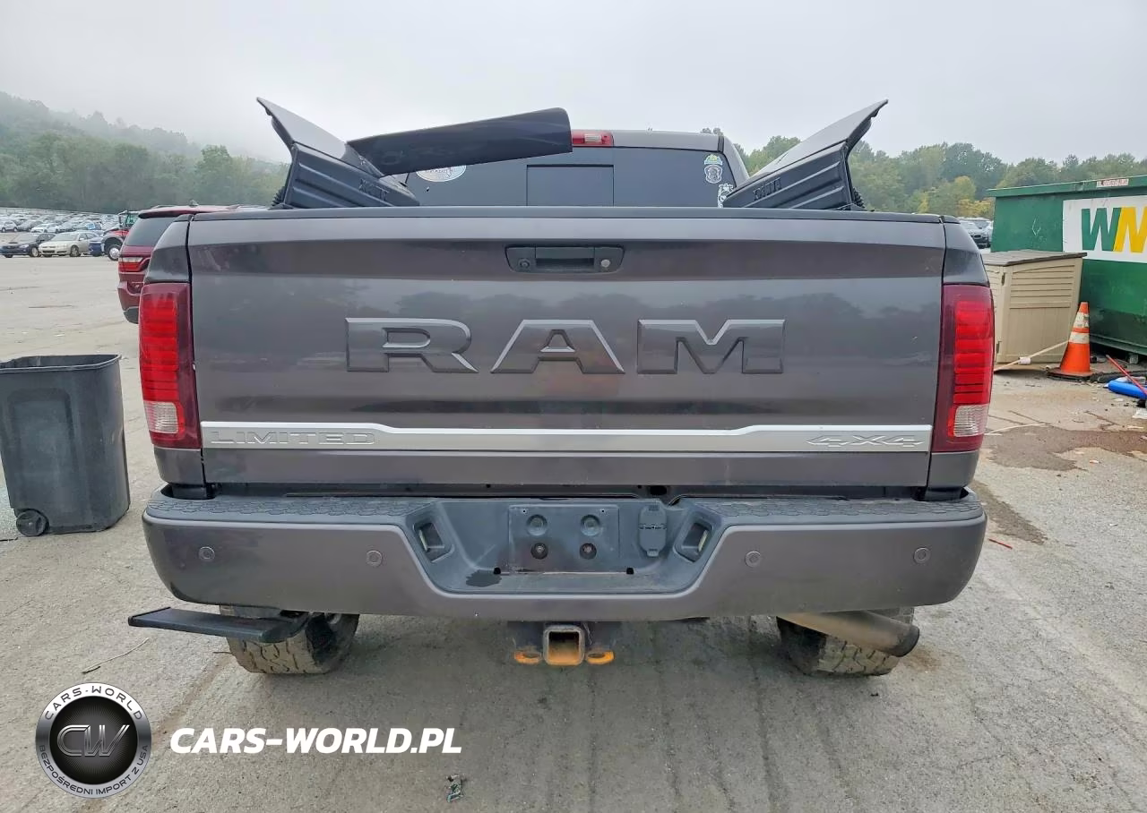2018 Ram 2500 Longhorn VIN:3C6UR5GJ7JG109739 - 6