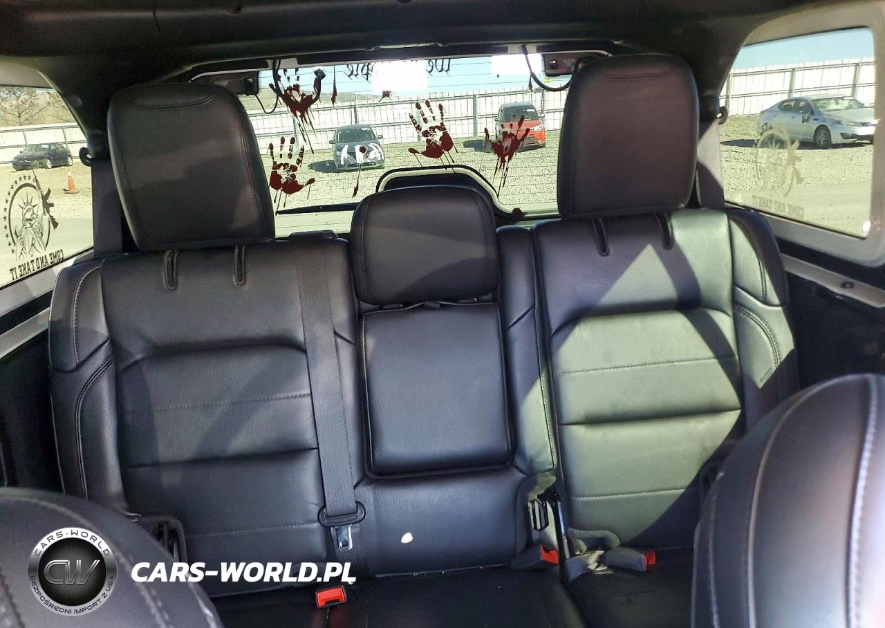 2021 Jeep Wrangler Unlimited Sahara VIN:1C4HJXEN8MW656916 - 10