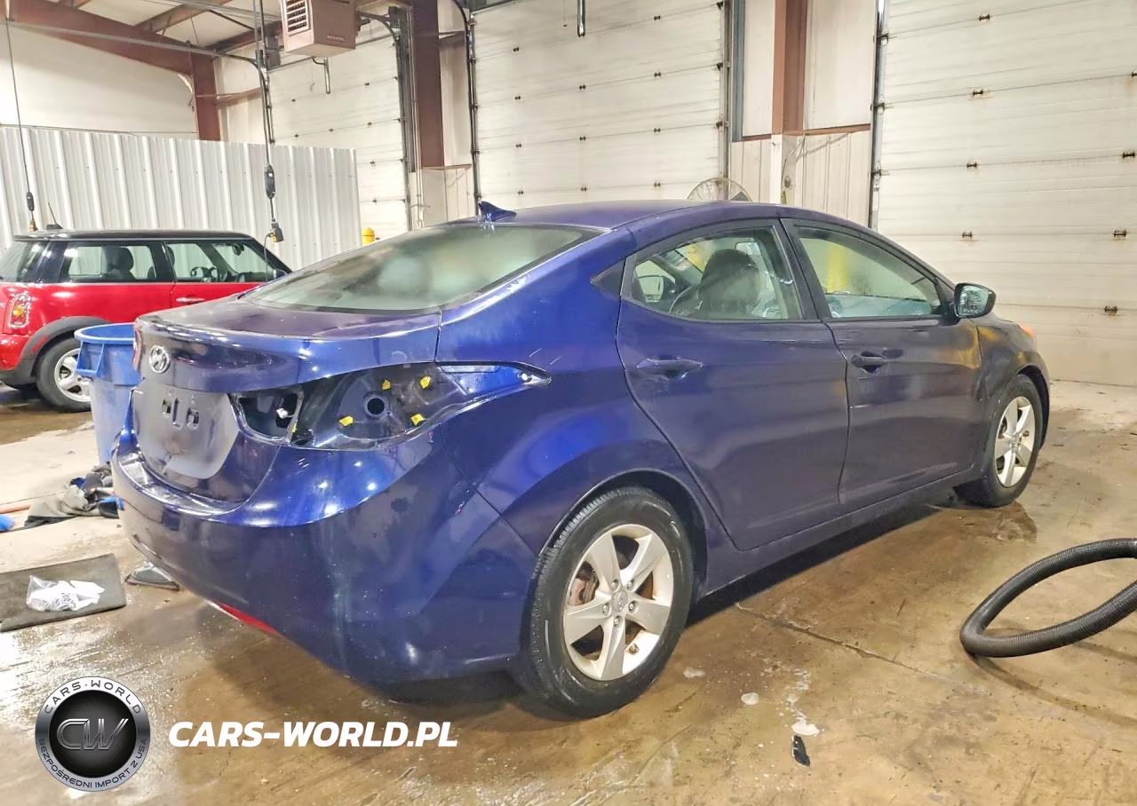 2012 Hyundai Elantra Gls VIN:5NPDH4AE5CH097439 - 3
