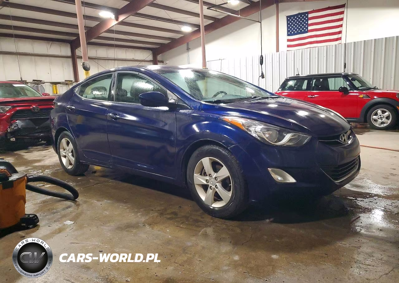 2012 Hyundai Elantra Gls VIN:5NPDH4AE5CH097439 - 4