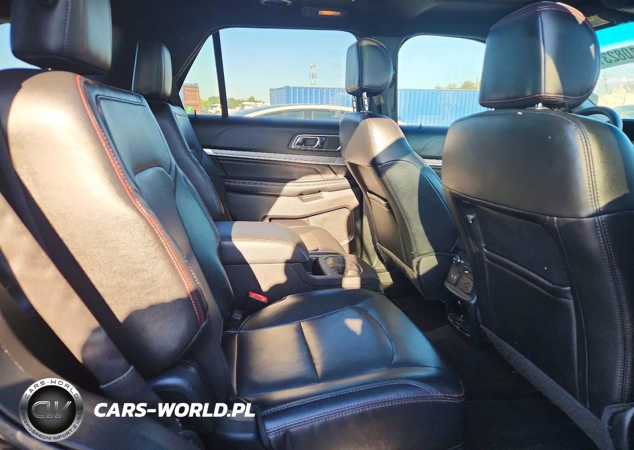 2016 Ford Explorer Sport VIN:1FM5K8GT5GGA42918 - 11