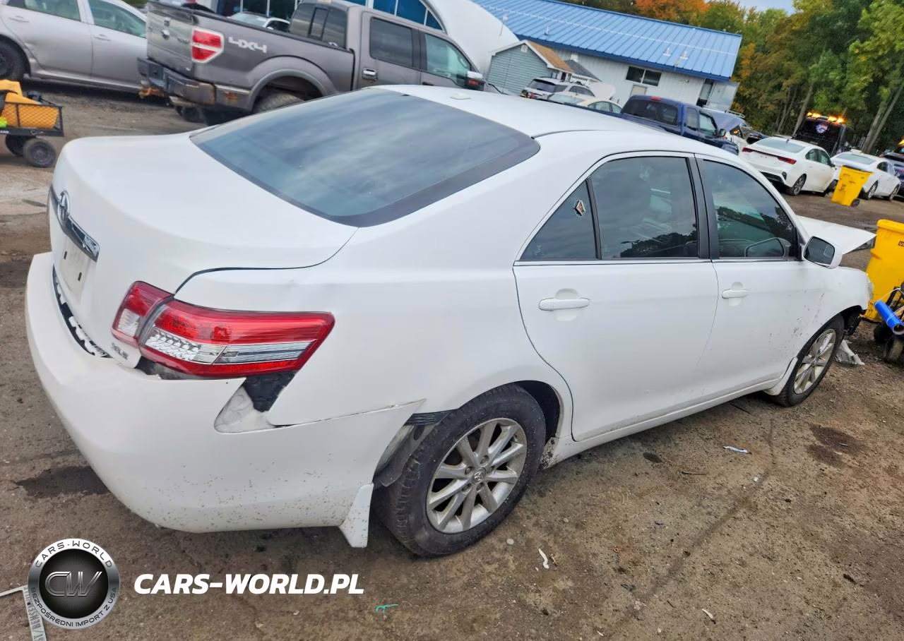 2011 Toyota Camry Xle VIN:4T1BF3EK7BU706411 - 3