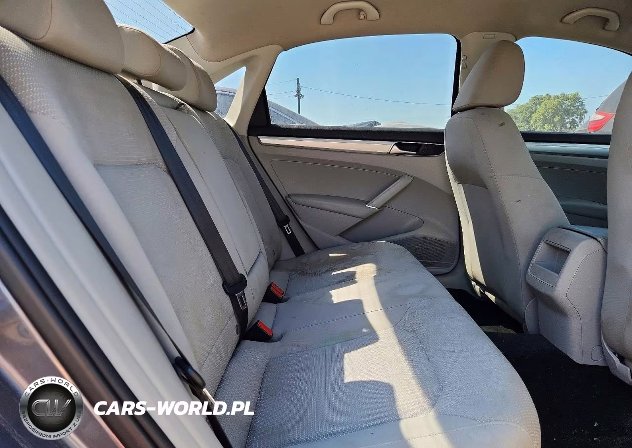 2016 Volkswagen Passat S VIN:1VWAS7A36GC046714 - 10