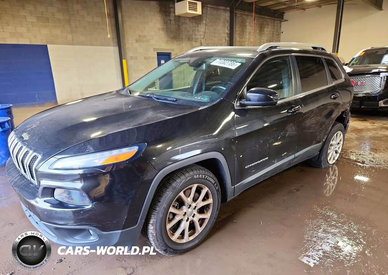 2015 Jeep Cherokee Latitude VIN:1C4PJMCB2FW784588 - 1