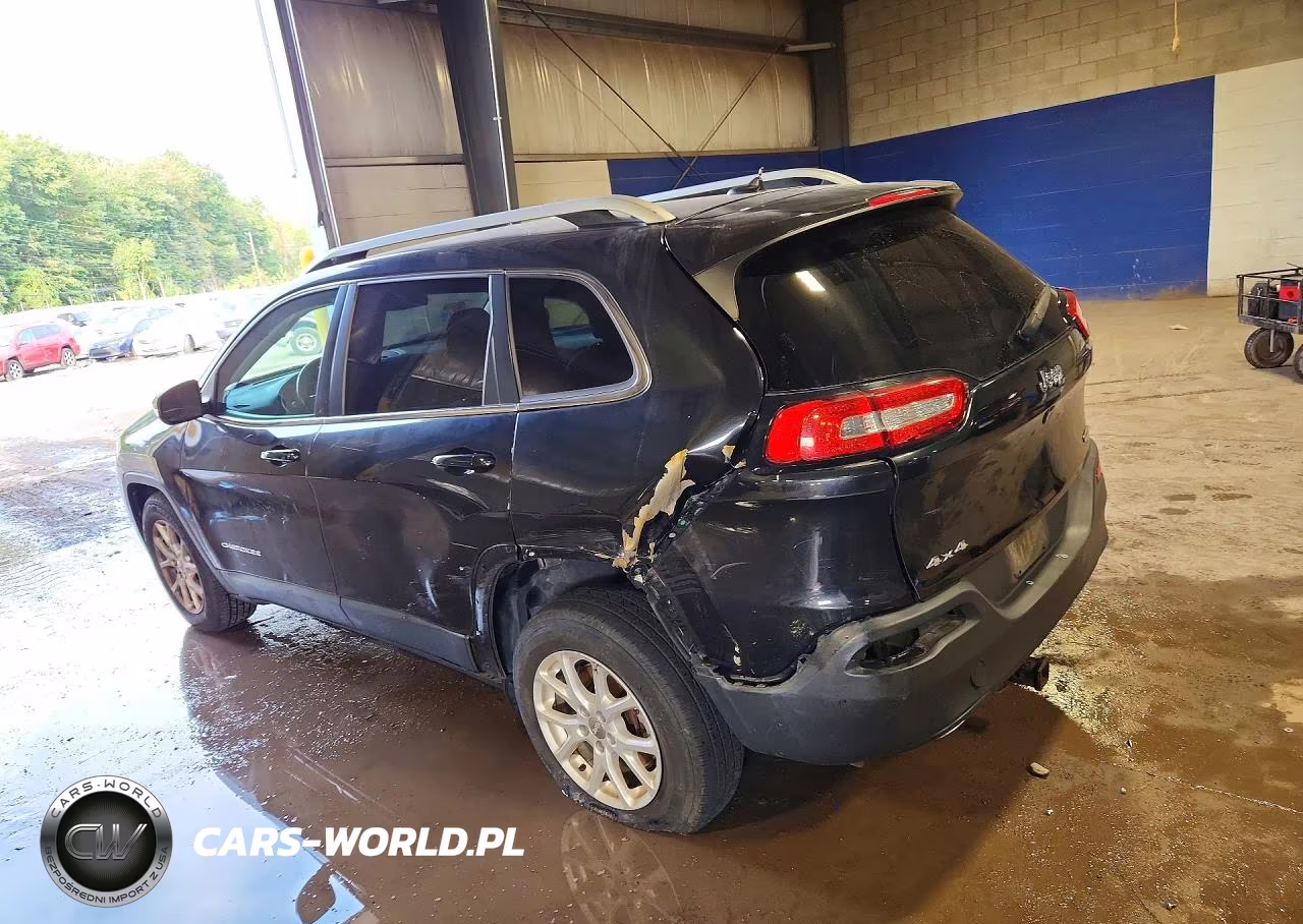 2015 Jeep Cherokee Latitude VIN:1C4PJMCB2FW784588 - 2